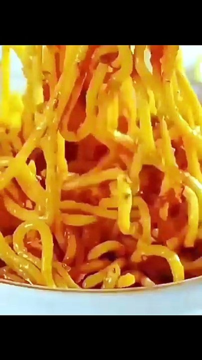 Electric Pasta Maker, Automatic Noodle Machine Pasta Roller, 3 Thickness Settings (0.8–2mm), 2mm Round & 4mm Flat Noodle Cutter, Dumpling Maker
