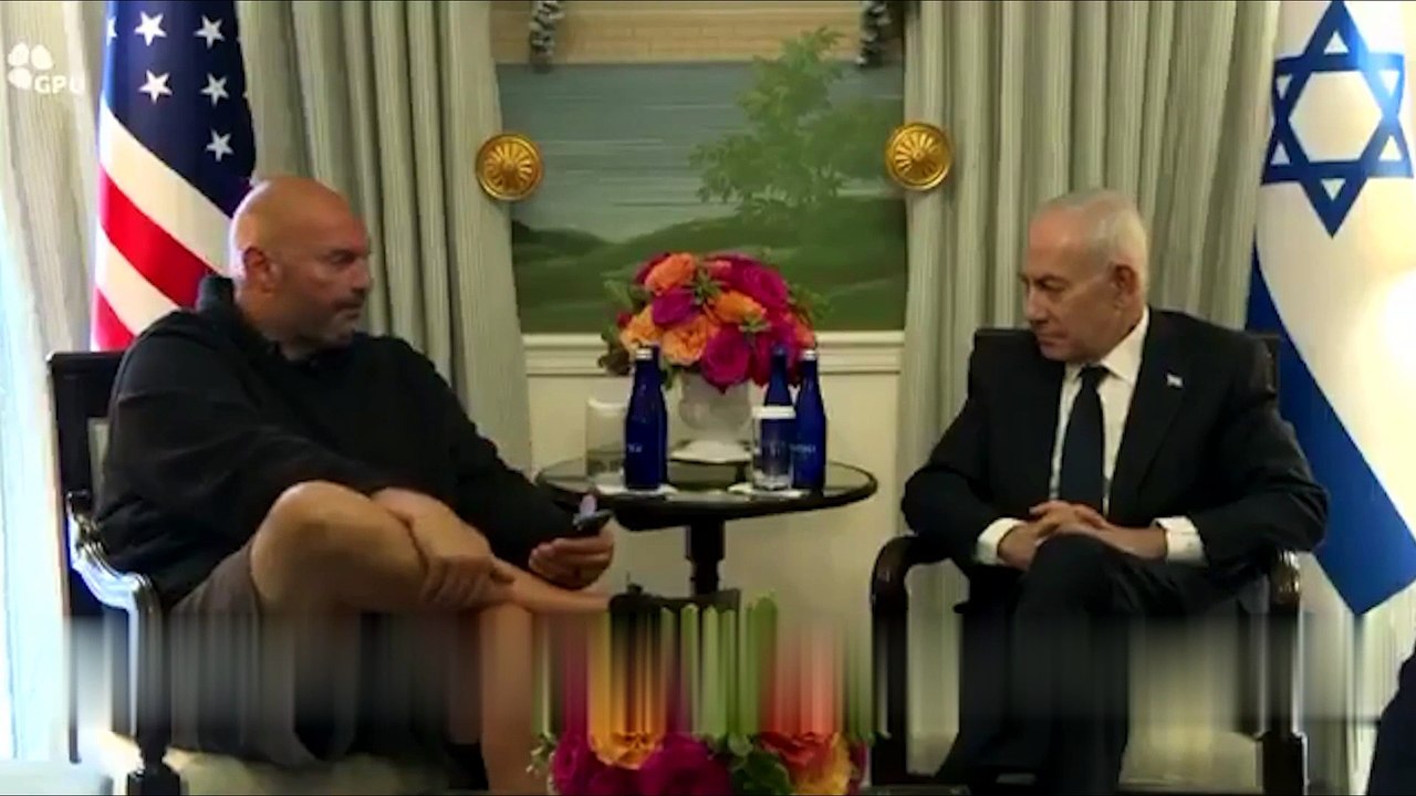 ABD'li senatörden Netanyahu'ya dikkat çeken tavır: Şortla geldi, telefonundan başını kaldırmadı