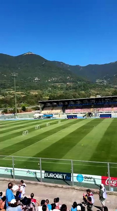 Allenamento mattutino a Castel di Sangro: l'ingresso in campo di Meret e Contini