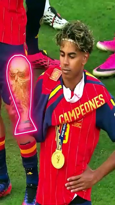 Lamine Yamal 🏆 Spain CAMPEONES Celebration | Euro 2024 Winning Moment ❤️