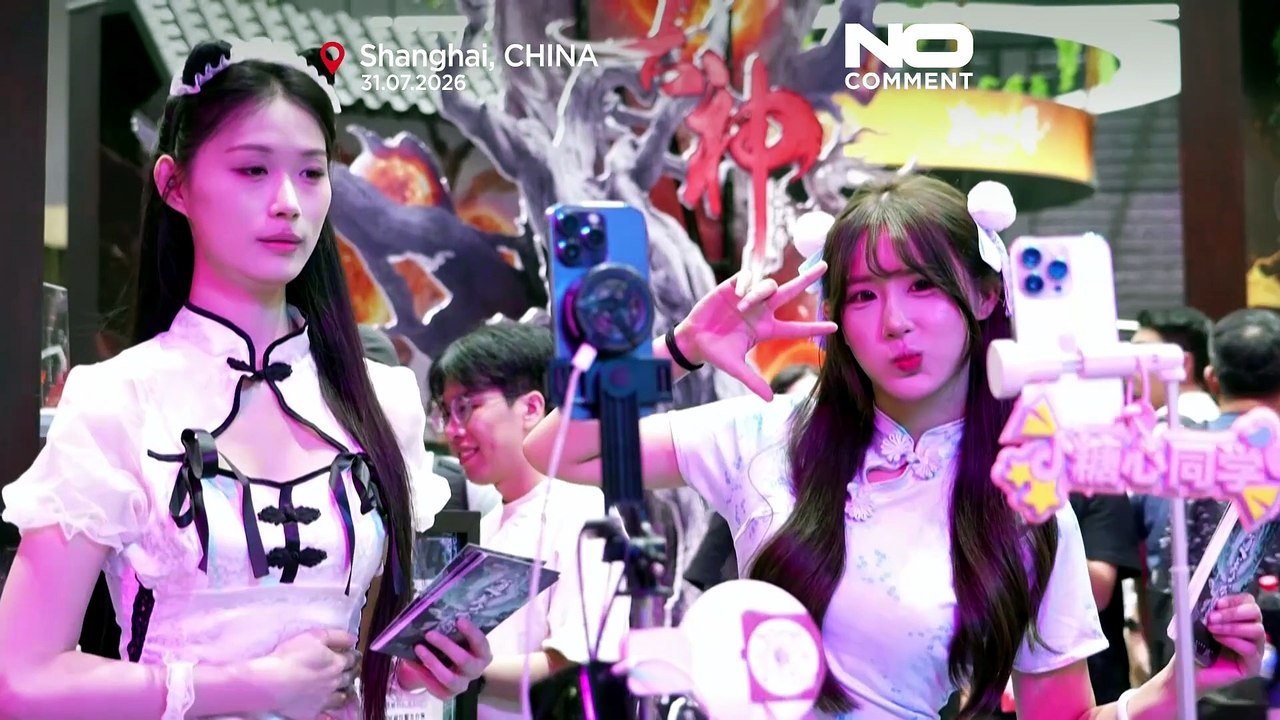 ChinaJoy-Gamingfestival: Cosplayer treten auf und posieren
