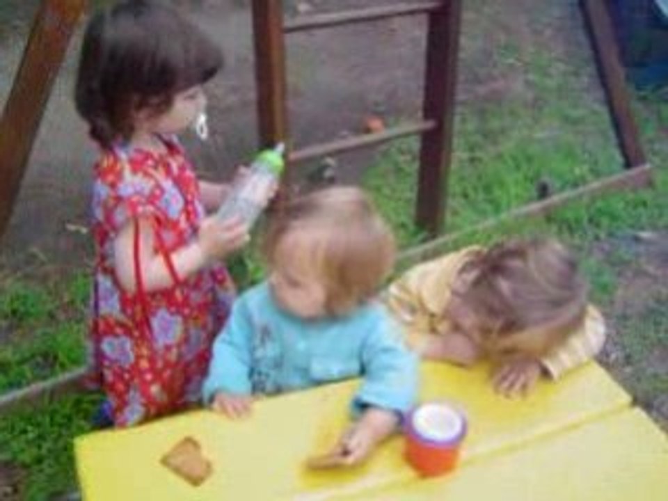 Marilou avec les jumelles