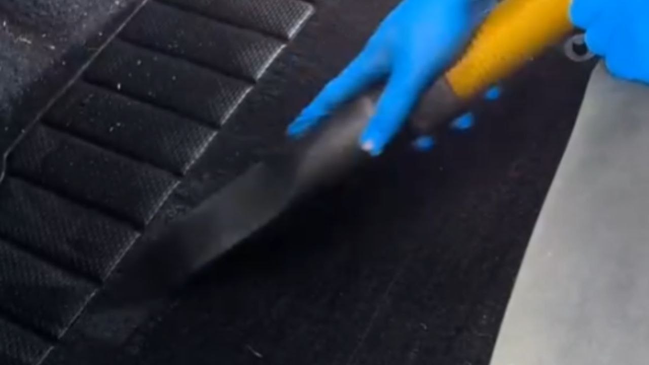 Methodical Footwell Clean With A Surprisingly Satisfying Finish