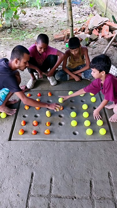 Is bacche ne kya dimag lagaya game khelne mein