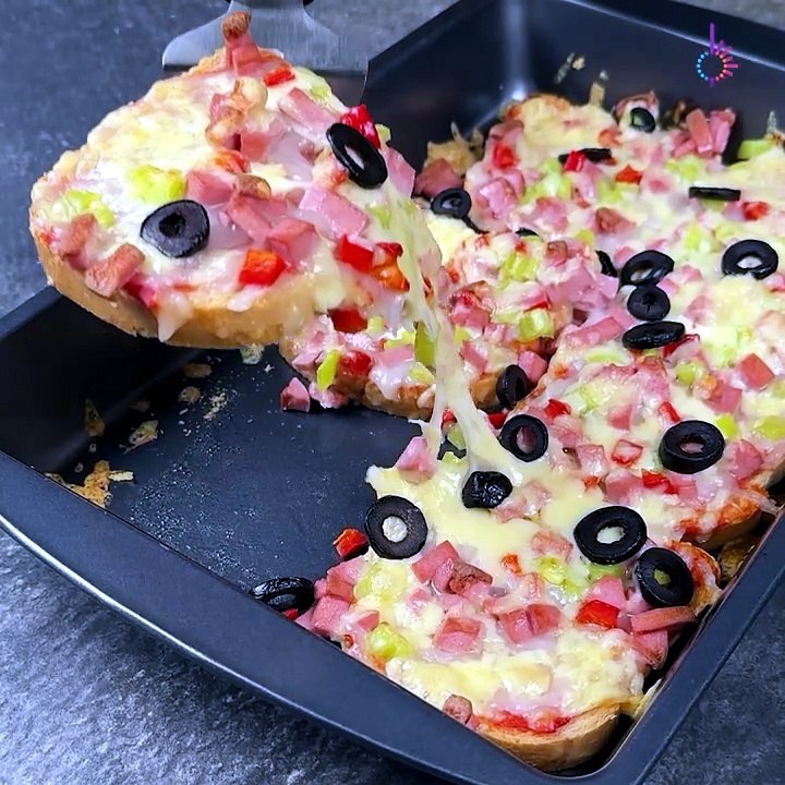 Making pizza slices out of bread! 🍕😋