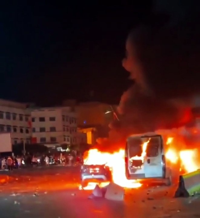 Migrants Torch Vehicles After Breaching Spain's Melilla Border Fence