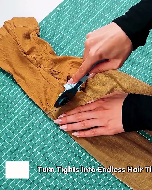 Endless hair ties made from tights
