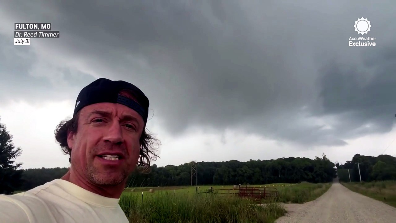 Supercell storms develop with tornadic potential in Missouri