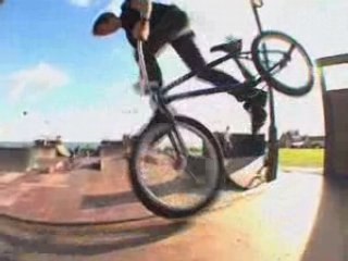 Federal BMX - Derek Strickland / Dan Lacey