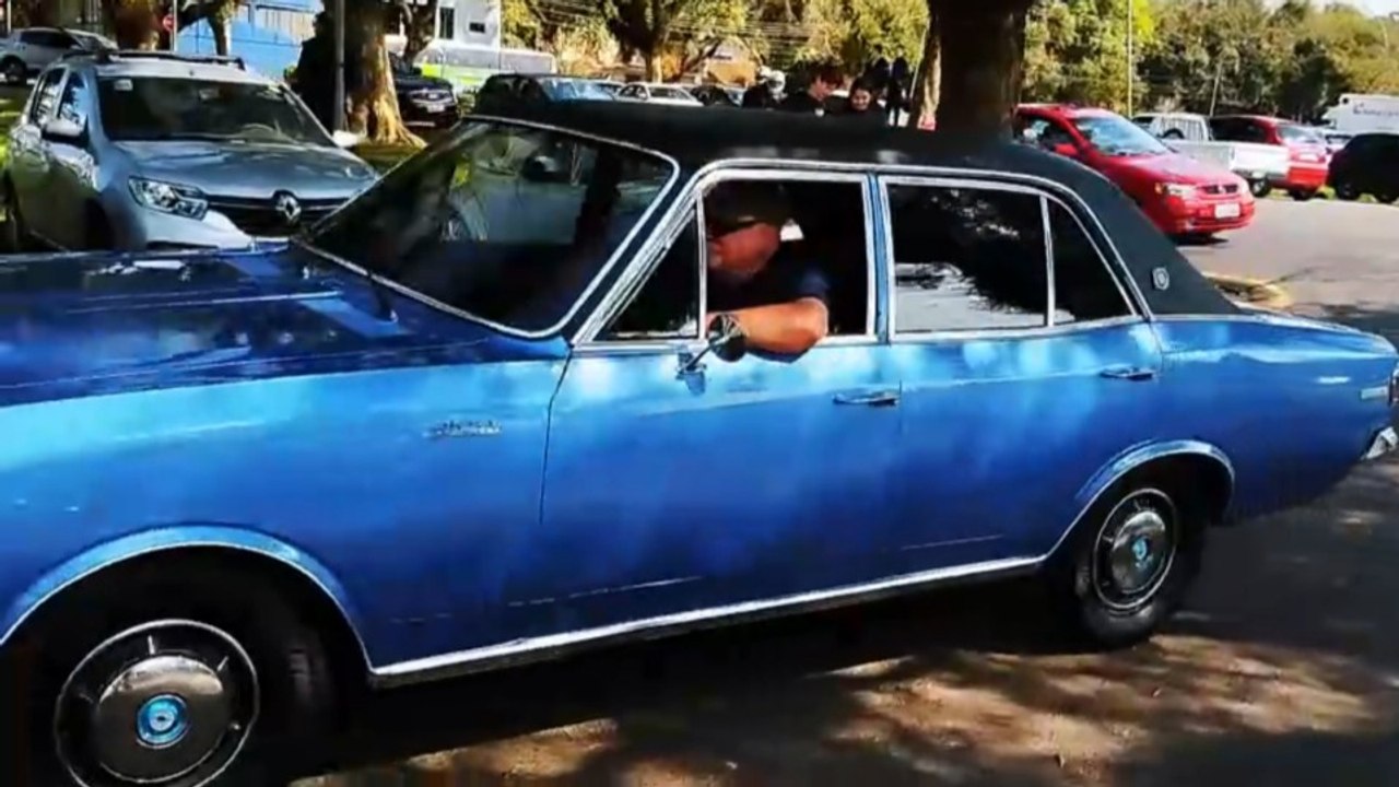 DOMINGO NO PARQUE DOS ANTIGOS EM CURITIBA #01
