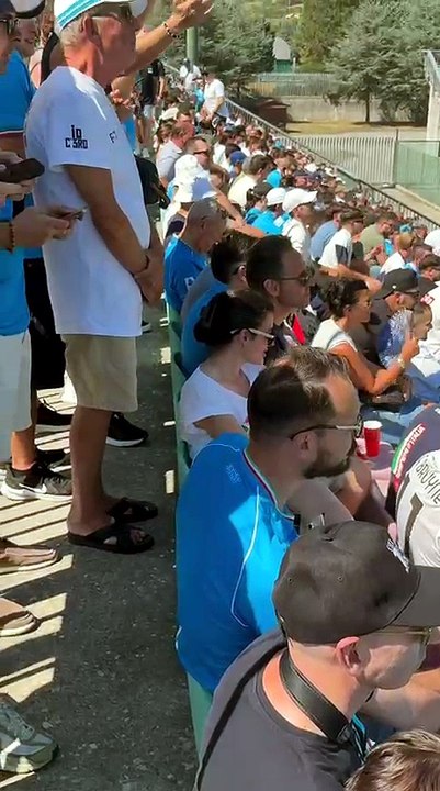 Capitan Di Lorenzo acclamato dai tifosi presenti al Patini - VIDEO
