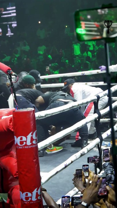 Moment bouncers struggle to separate Portable and Charles during the boxing fight