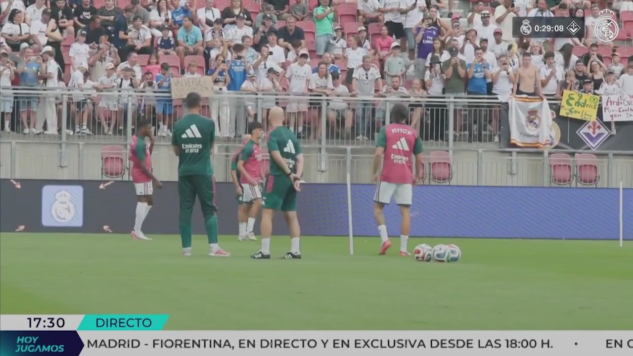 Sami Khedira ejerce 'de Mourinho' en el calentamiento del Real Madrid  en Austria
