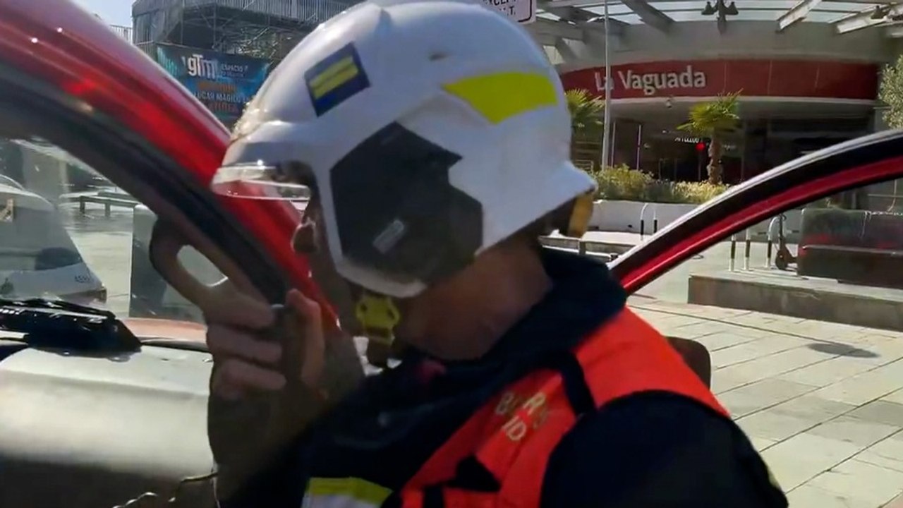 Un incendio obliga a desalojar el centro comercial La Vaguada