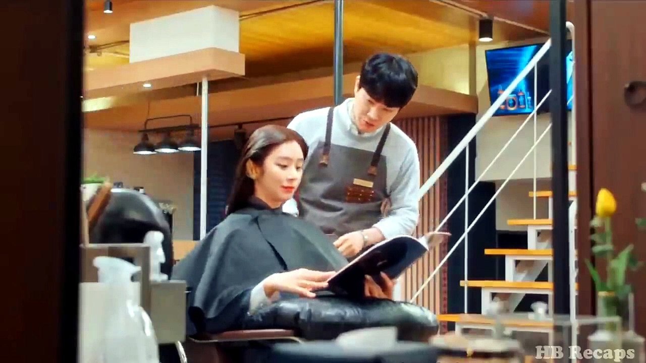 Ugly Girl Accidentally Becomes Beautiful Goddess Thanks To Her Talent In Cutting Hair And Bathing