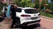Dükkanını yanında taşıyor, kapı kapı gezerek araba yıkıyor