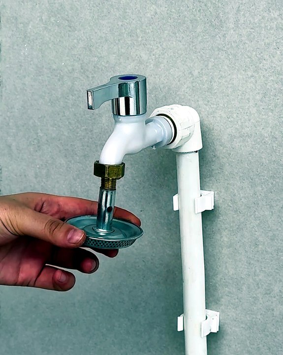 Balloon faucet hack every home needs🎈