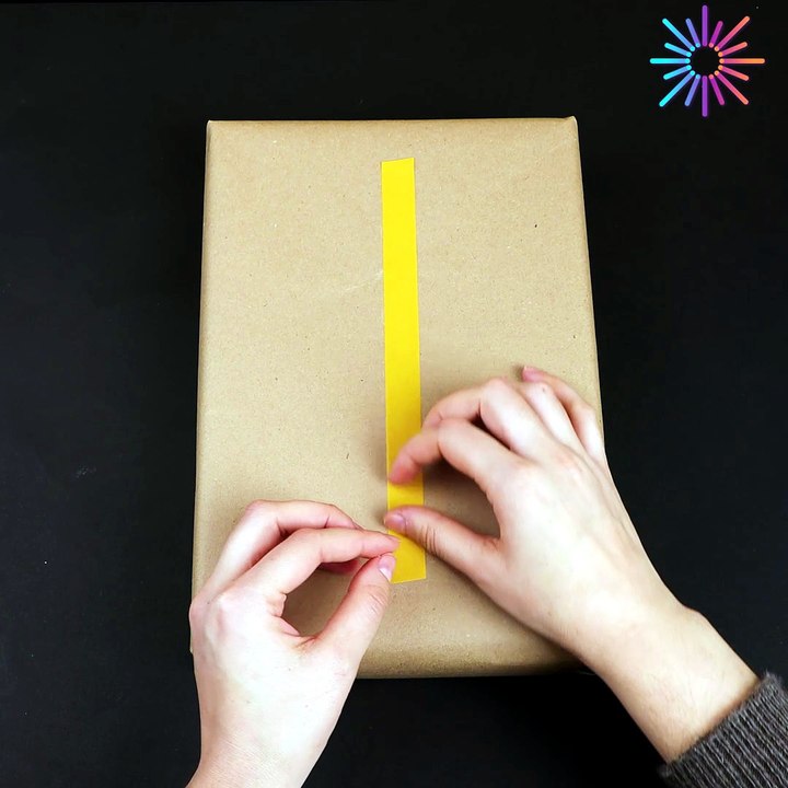 Wrap your gifts with Christmas magic🎄