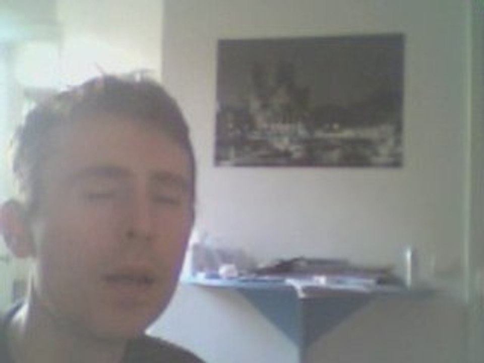 Wiwi égratigne "à l'envers à l'endroit"