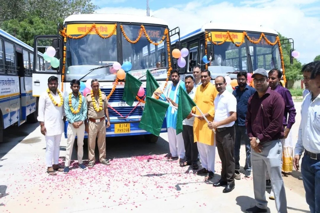 swm news : आठ रोडवेज बसें रवाना, यात्रियों को मिलेगा सुरक्षित और सुविधाजनक सफर