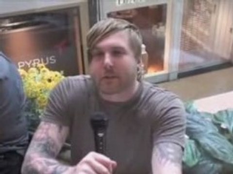 MacMost Now 105: iPhone Day 2008 at the Apple Store