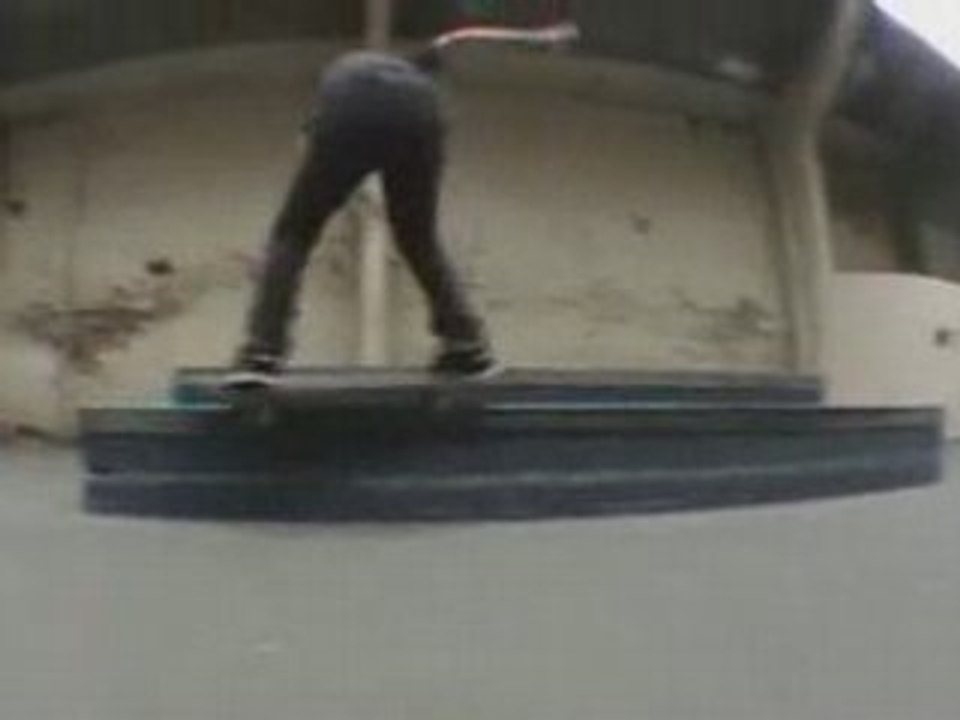 Valouun Grind to front Board