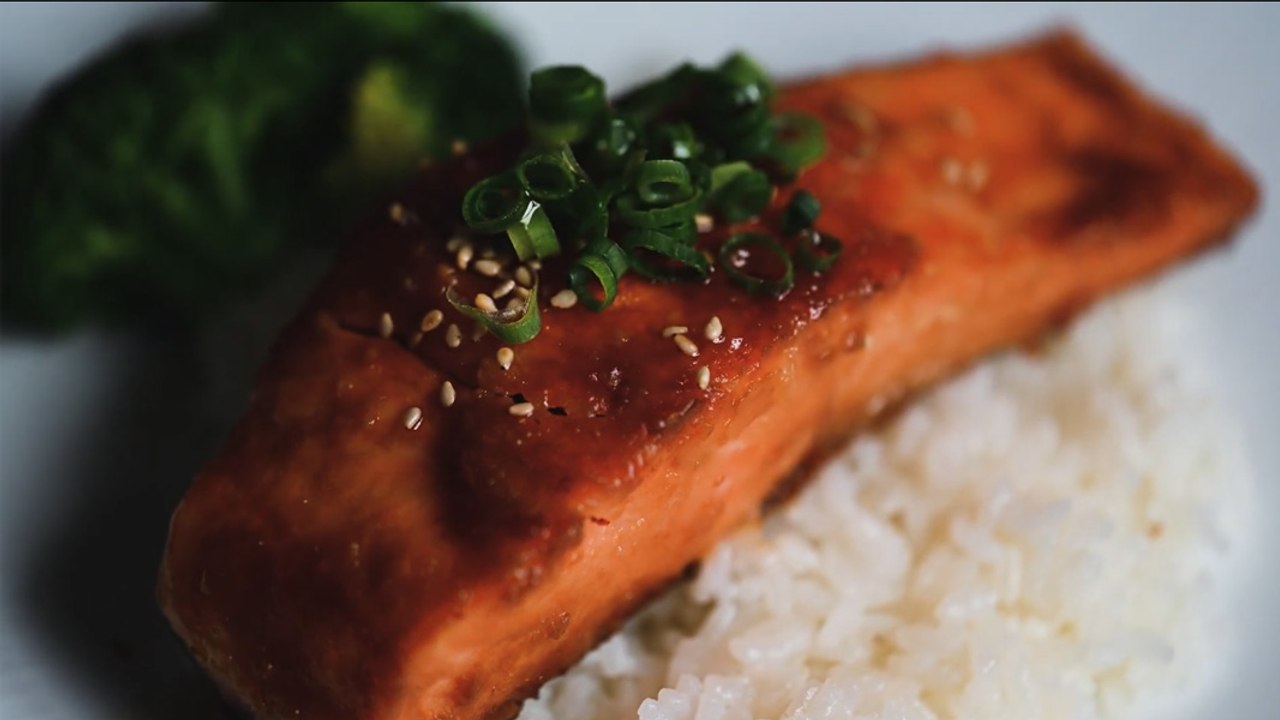 How Does Miso Glazed Salmon Taste So Rich? 🐟