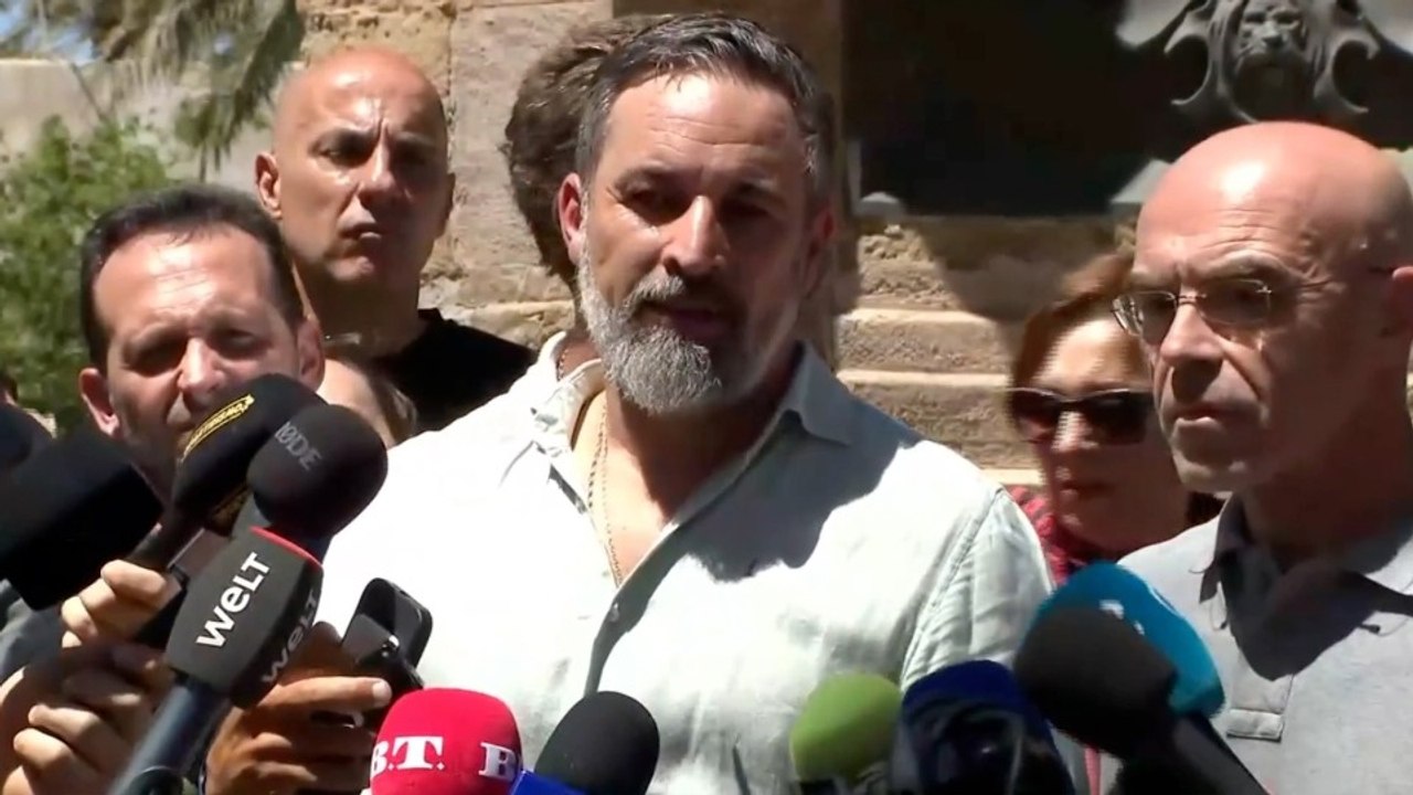 Abascal desde Ceuta: "Sánchez está sometido a Marruecos porque tiene pruebas de corrupciones que aún desconocemos"