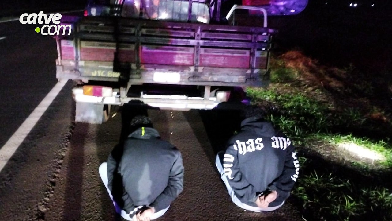 Caminhonete furtada em Cascavel é recuperada a caminho de Guaíra; duas pessoas são presas