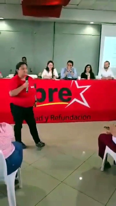 'Usted es la más odiada': hondureña encara a diputada de Libre