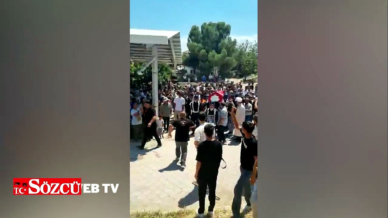 Sesini iktidara duyuramaya çalışırken yaşamını yitiren Gazi'nin cenazesinde büyük kalabalık