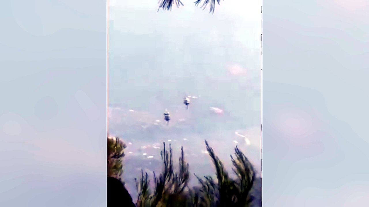 Dos helicópteros chocan mientras combatían un incendio en Grecia