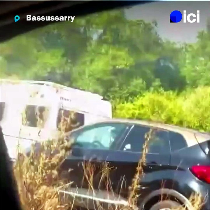 Importants embouteillages à Bassussarry après l'arrivée de 150 caravanes (vidéo automobiliste)