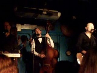 Trahis / Oldelaf et monsieur D