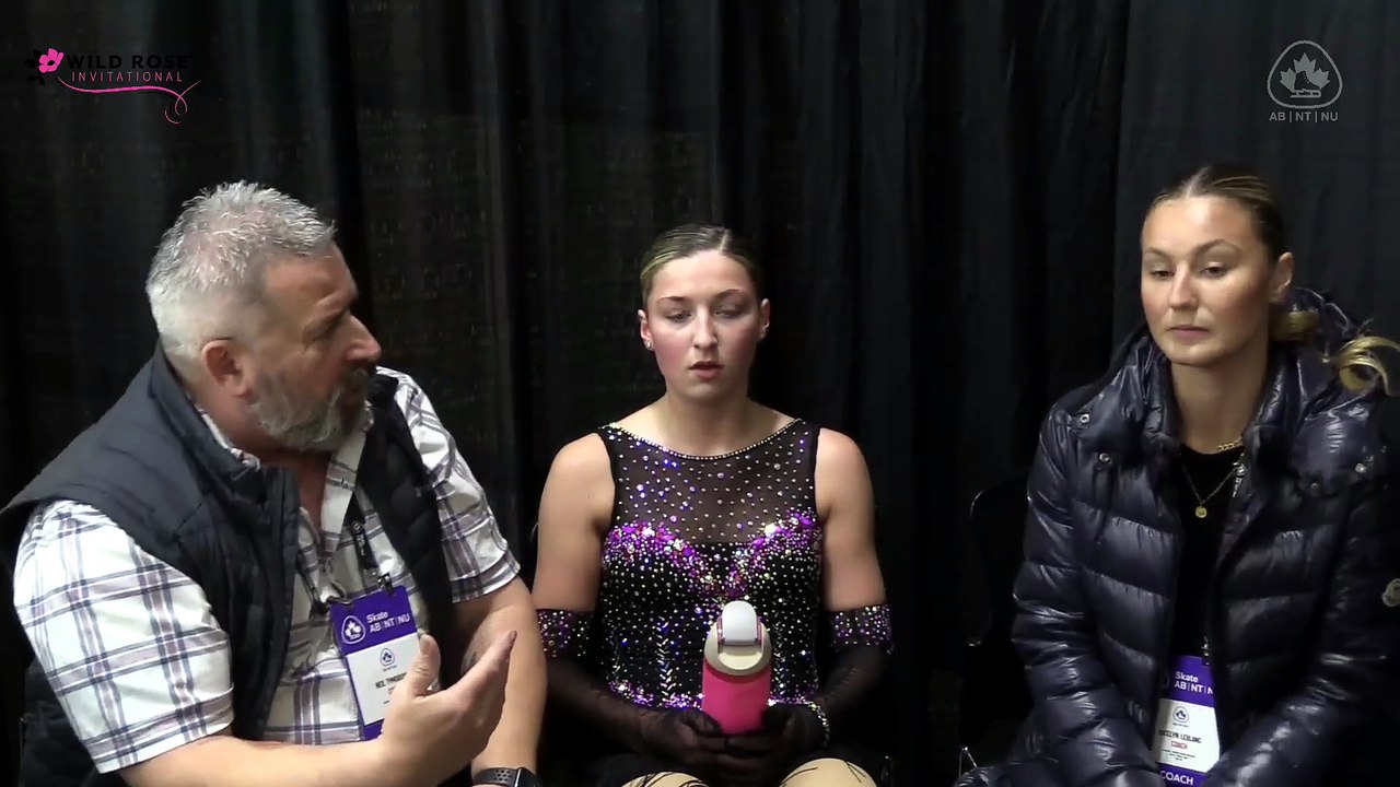 Pre-Novice Women Free Program  - Group A - Warm...