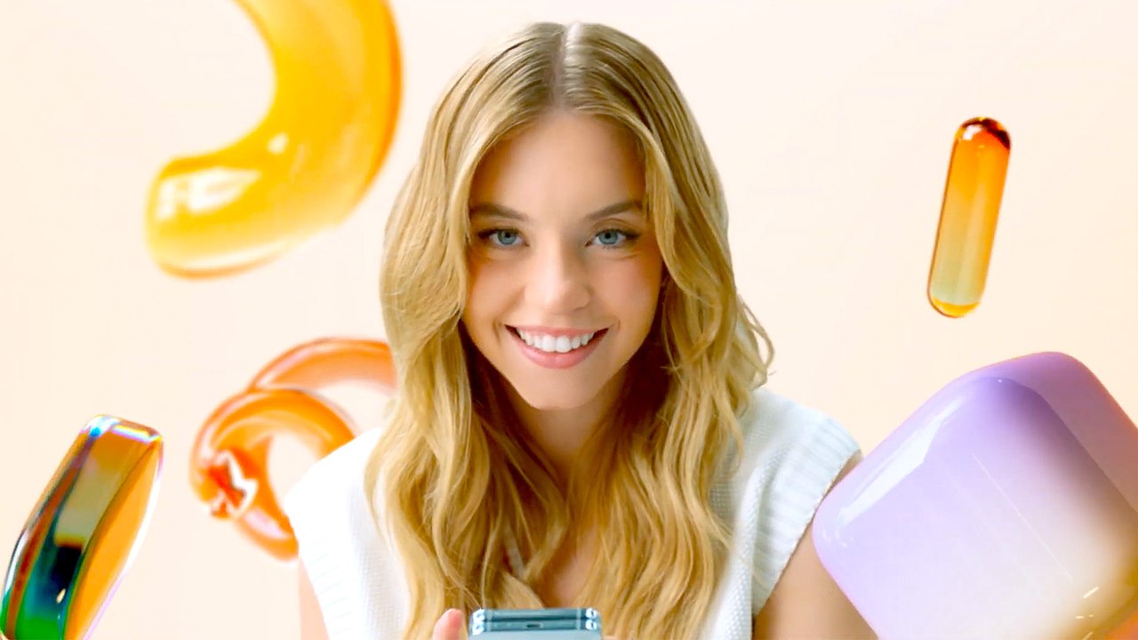 Sydney Sweeney's Forgotten Samsung Galaxy Z Flip5 Commercial