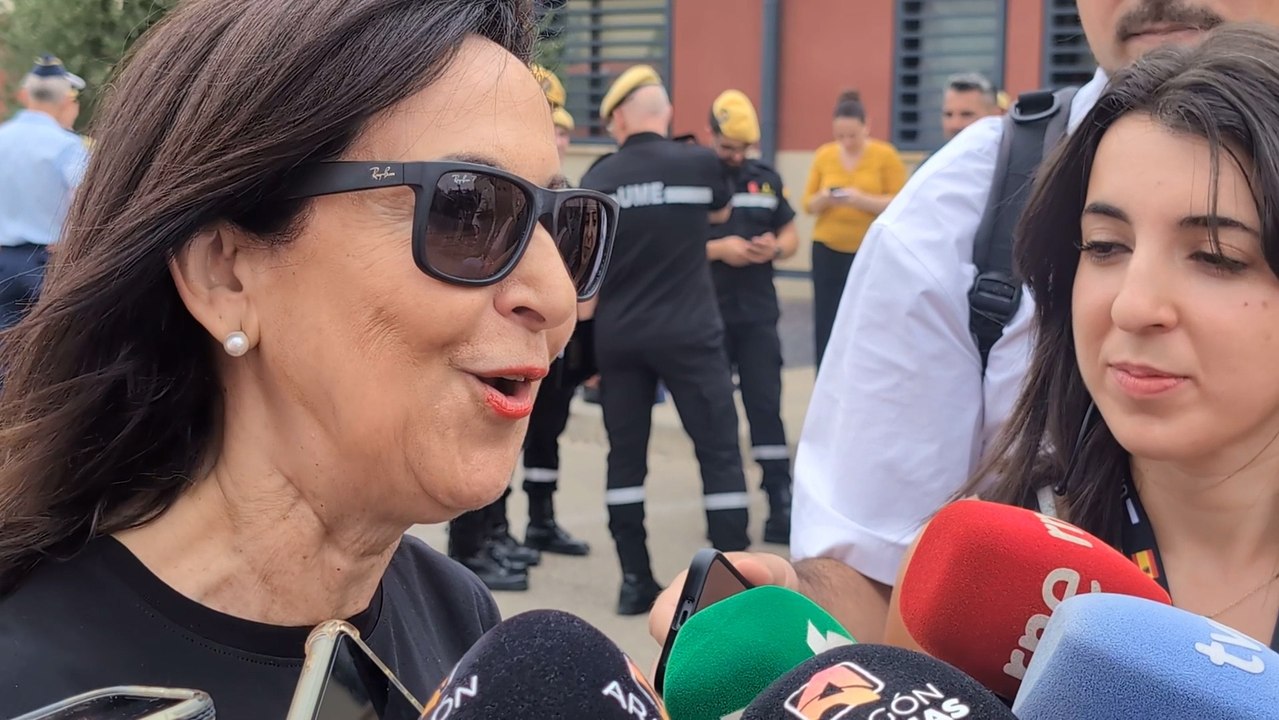 Margarita Robles: "Los hombres y mujeres del CNI hacen un trabajo excepcional"