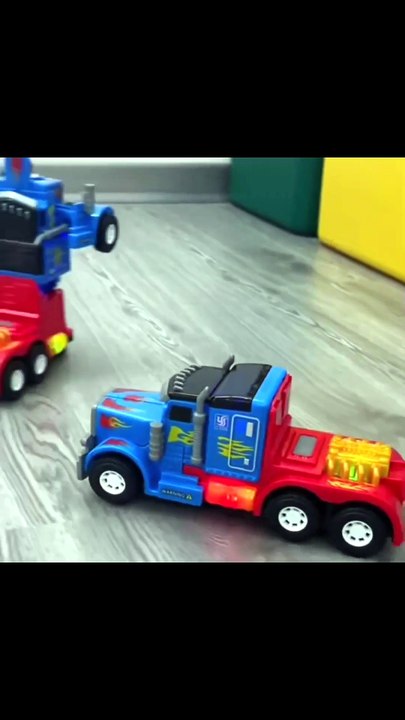 Children's Universal Walking Toy Tractor Deformation Robot with Sound & Light | Automatic Transforming Robot Toy for Kids