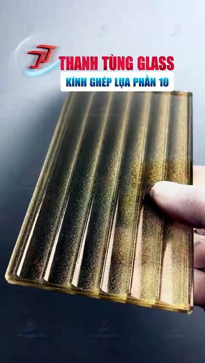 Kính ghép lụa