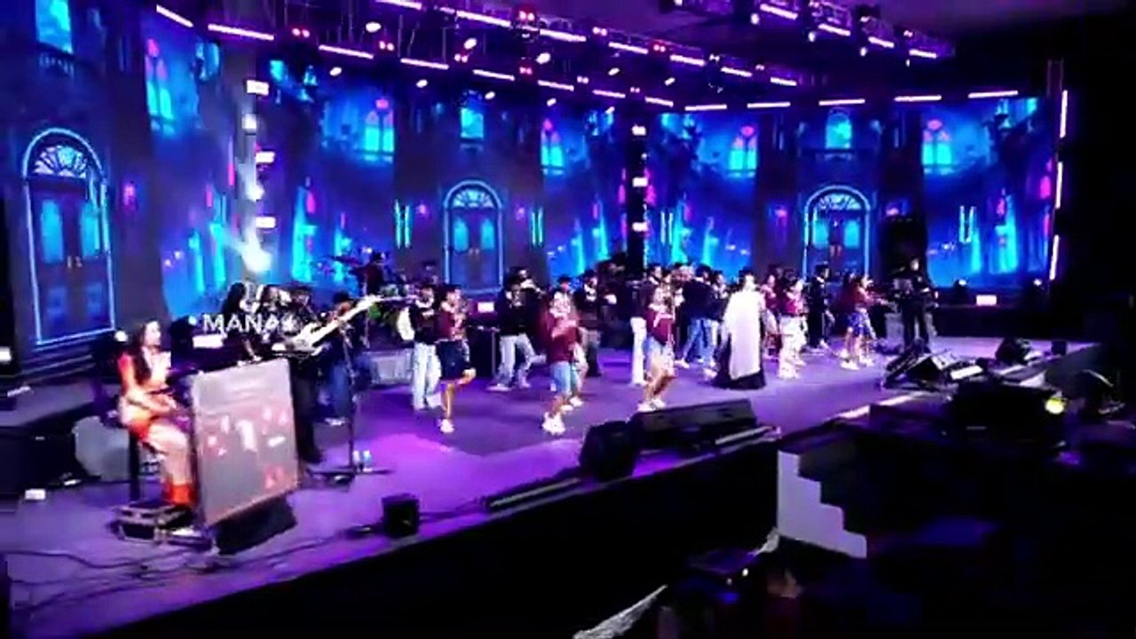 Actress Mamitha Baiju Superb Dance On Stage @ #VishwanathandSons Audio Launch Event