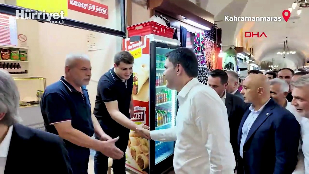 Bakan Kurum'a Kahramanmaraş'ta yeniden ihya edilen Kapalı Çarşı'nın sembolik anahtarı verildi