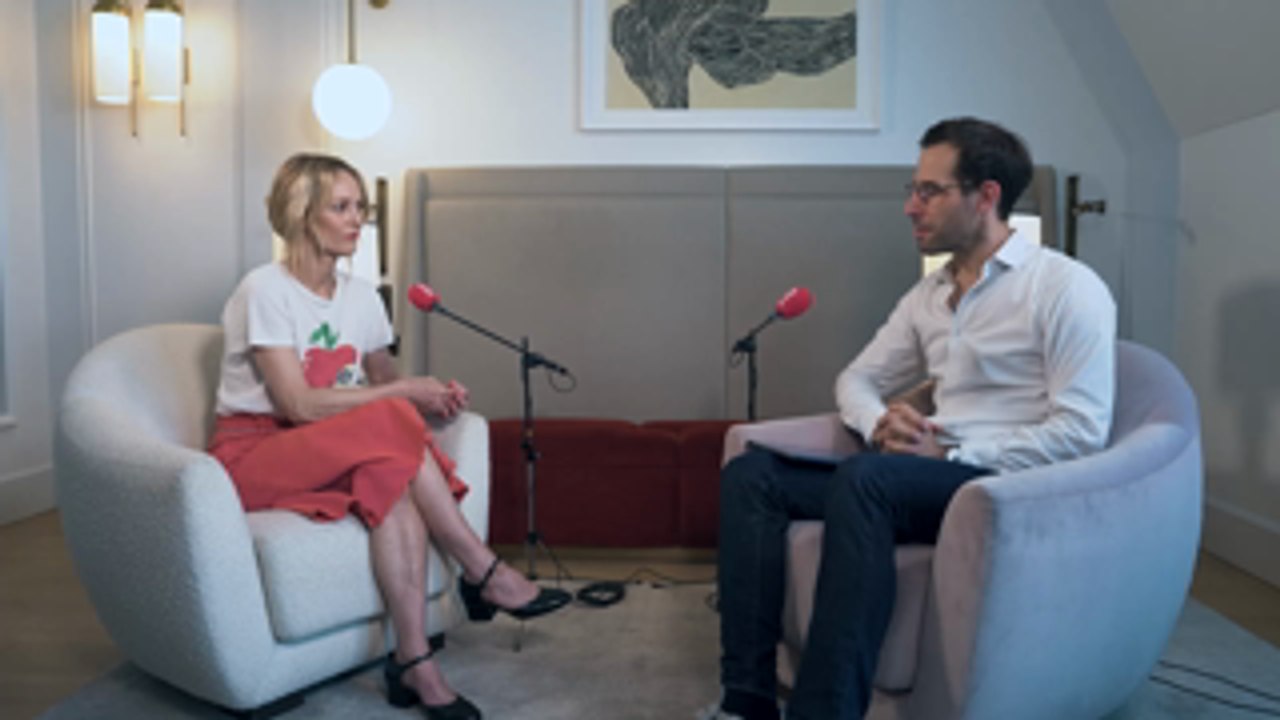 Vanessa Paradis : "On découvre une chanson à l'état brut, sans artifice, elle est un peu fragile"