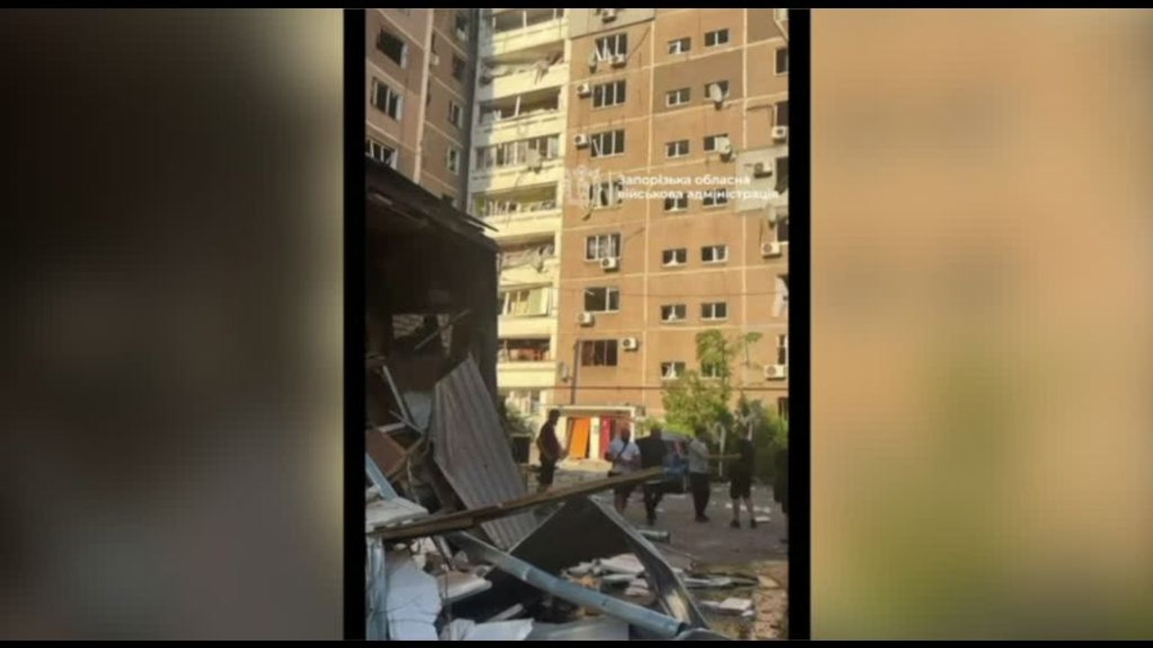 Attacco russo con bombe plananti, due morti a Zaporizhia