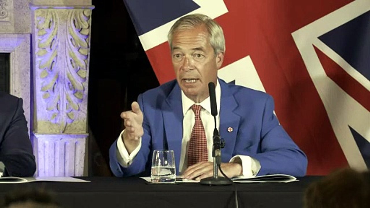 Farage reaches out to Lowe over coalition idea