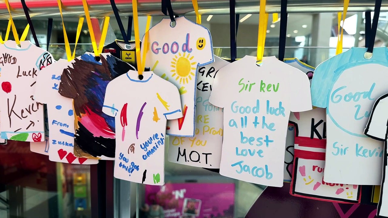 Leeds locals share messages for Sir Kevin Sinfield in Trinity Leeds