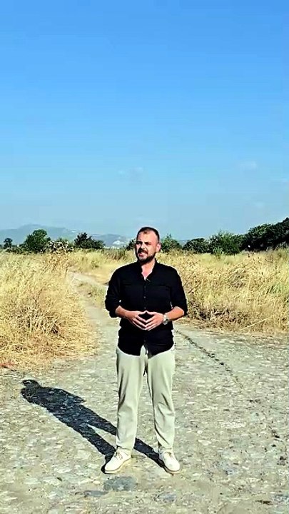 CHP İlçe Başkanı Burak Gökmen İhaleye Çıkan Arazi Hakkında Konuşma Yapıyor