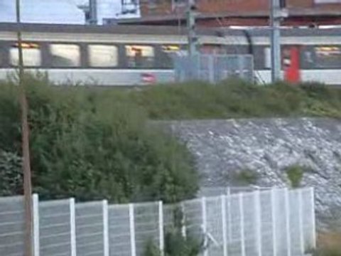 um de bb 67413 en voyage et bb 67570 avec 9 voitures CIC