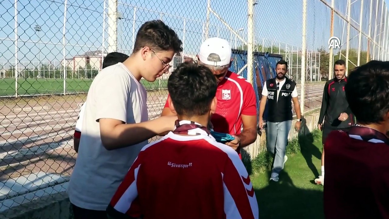 Sivasspor Teknik Direktörü İsmet Taşdemir'den "Yeni sezona hazırız" mesajı: | Ajansspor | AA