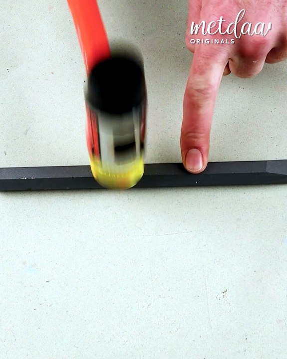 Creating amazing different objects using liquid aluminum!
