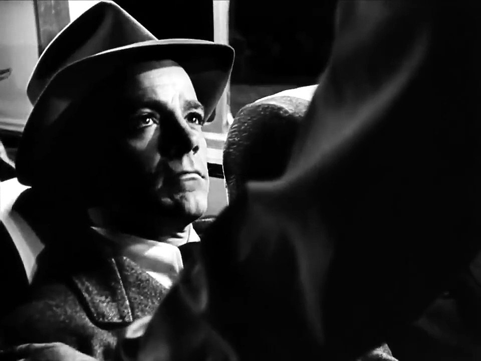 Fallen Angel (1945) – A Dangerous Love That Leads to Murder
